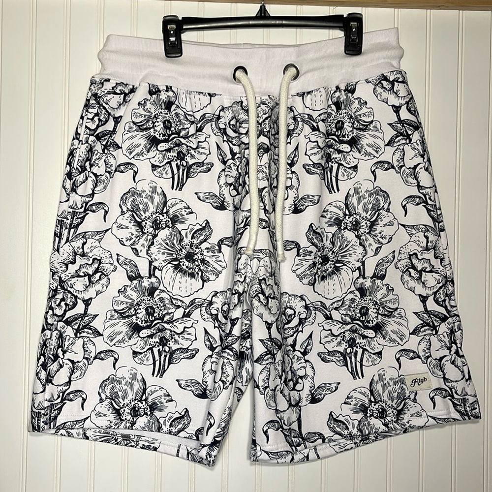 RTGB Men’s Shorts size 2X with drawstring at the waist and front & back pocket